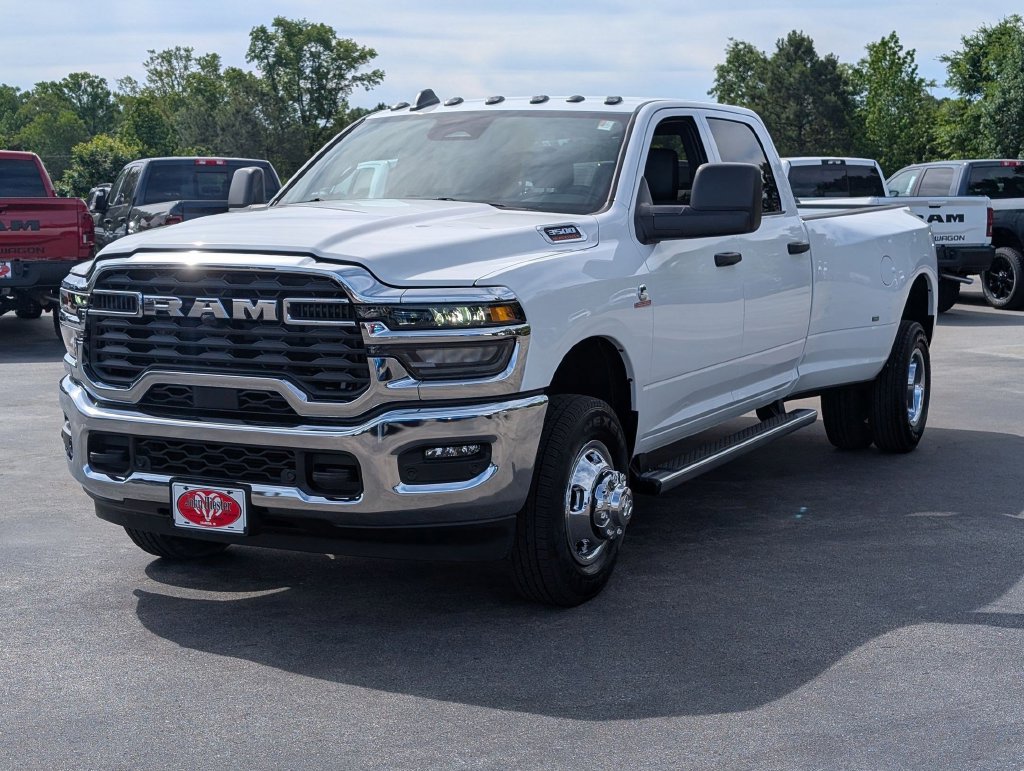 New 2026 RAM 3500 Tradesman w/ Chrome Appearance Group A AWD/4WD image 4
