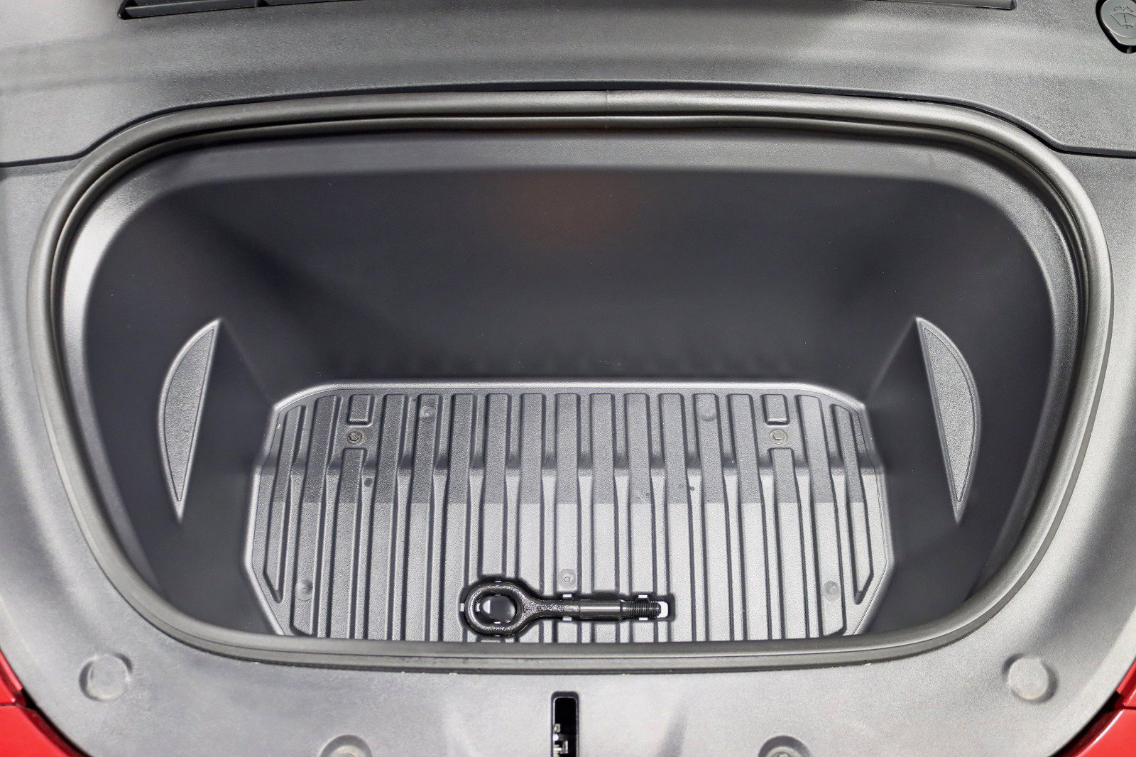 Used 2025 Tesla Model Y Long Range image 39