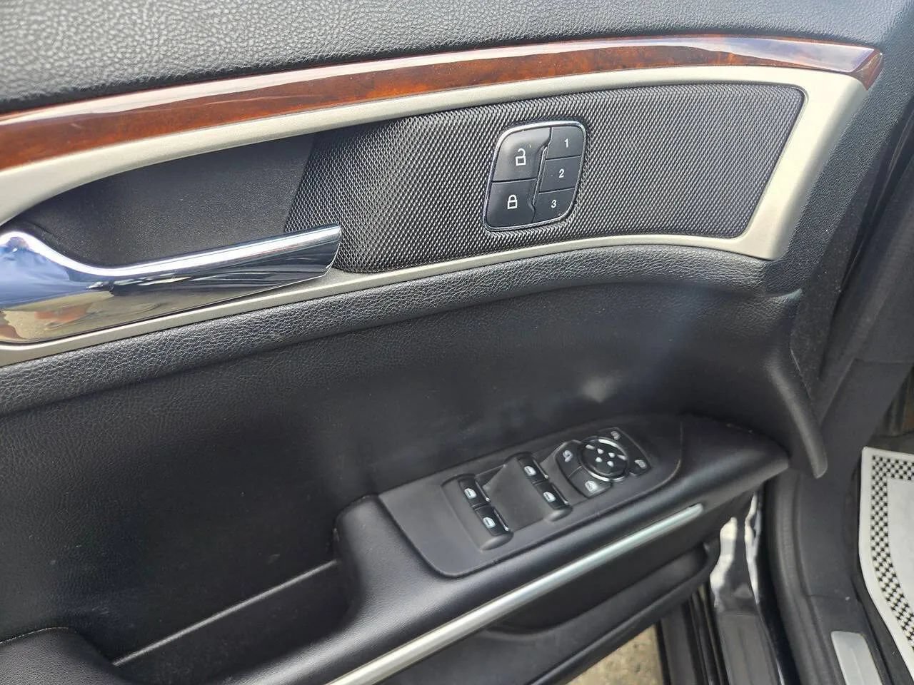 Used 2016 Lincoln MKZ AWD w/ Equipment Group 300A Reserve image 15