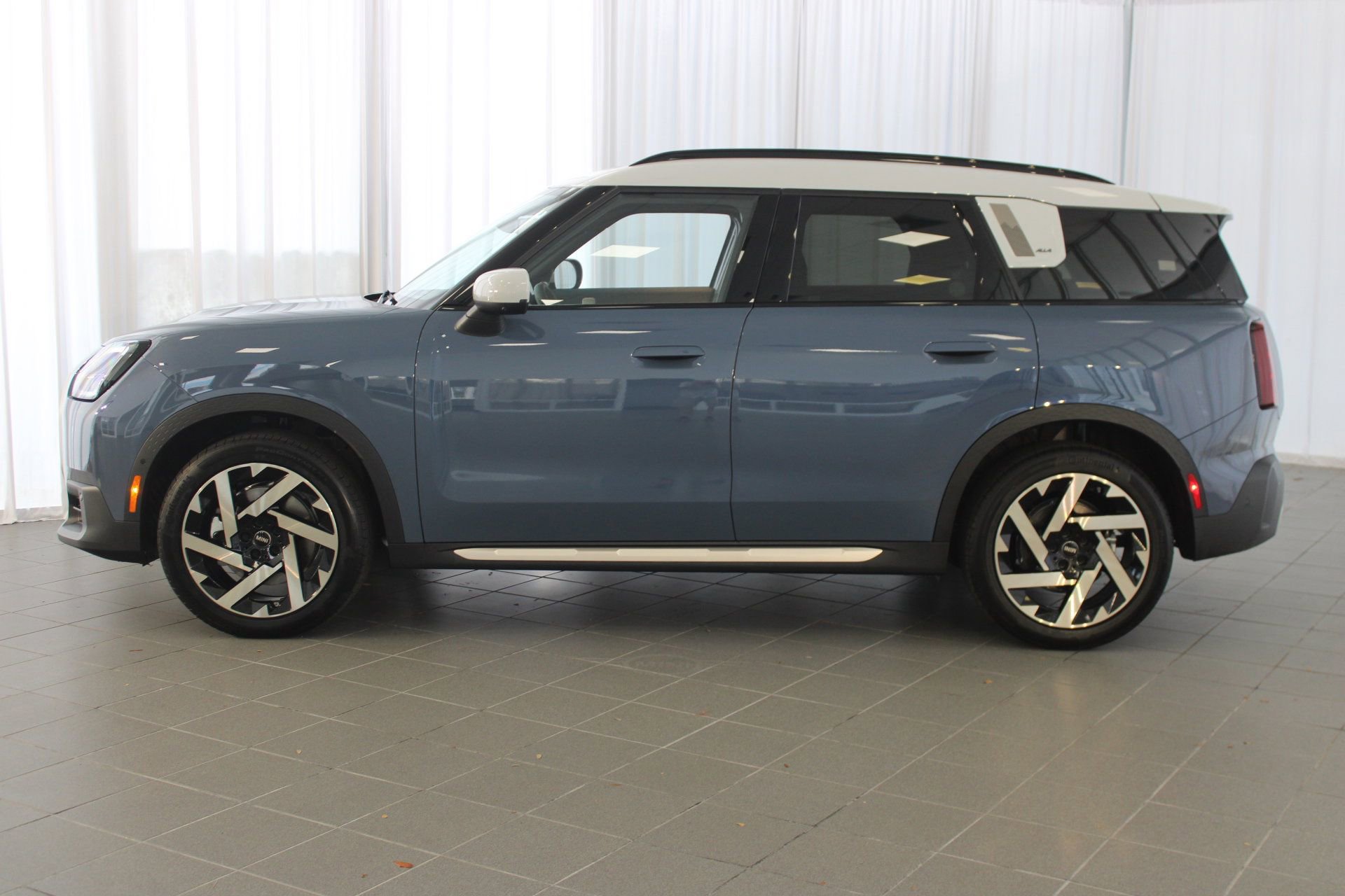 New 2026 MINI Cooper Countryman S image 2