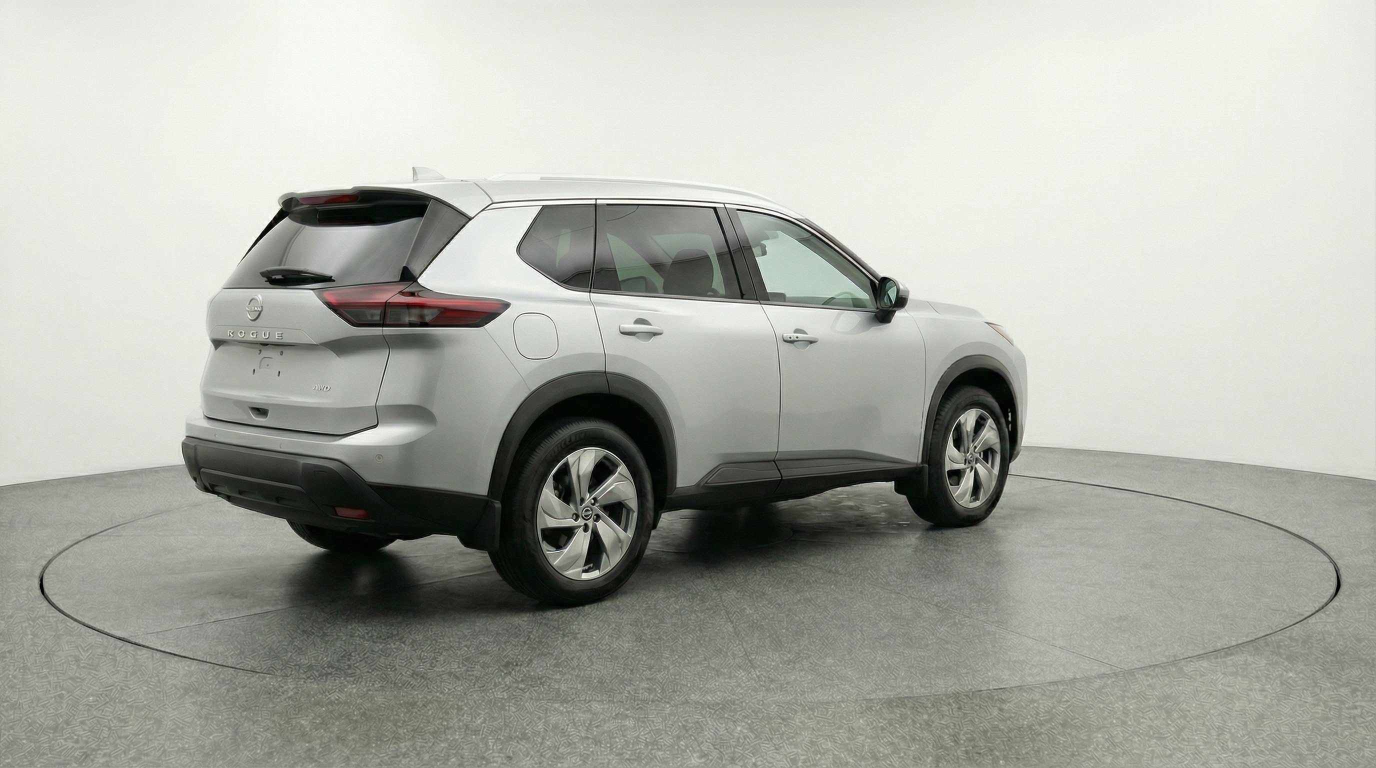 Used 2025 Nissan Rogue SV AWD/4WD image 9