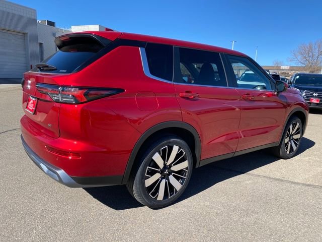 New 2026 Mitsubishi Outlander SE image 5