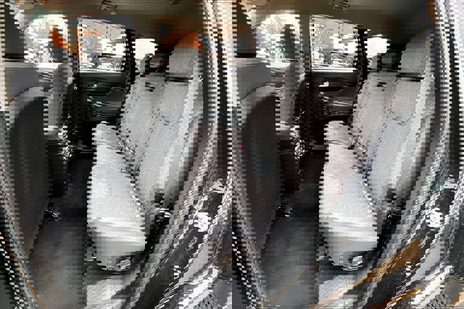 Used 2023 Hyundai Santa Fe SEL image 35