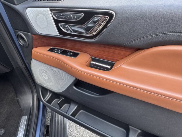 Used 2020 Lincoln Navigator L Reserve w/ Luxury Package AWD/4WD image 8