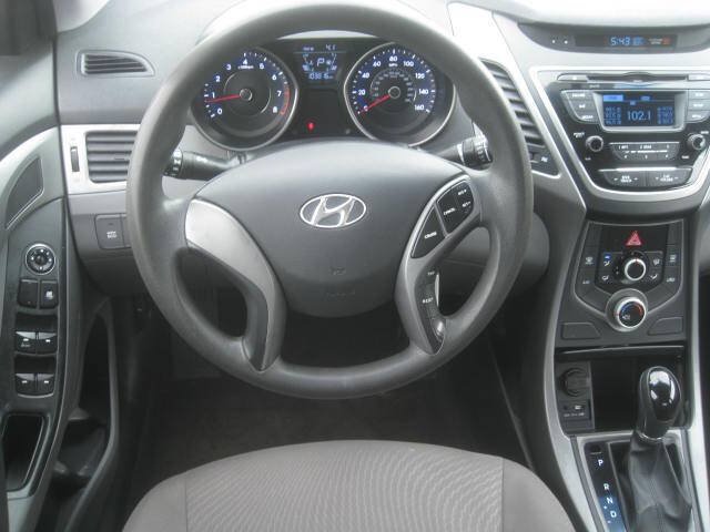 Used 2016 Hyundai Elantra SE FWD image 11