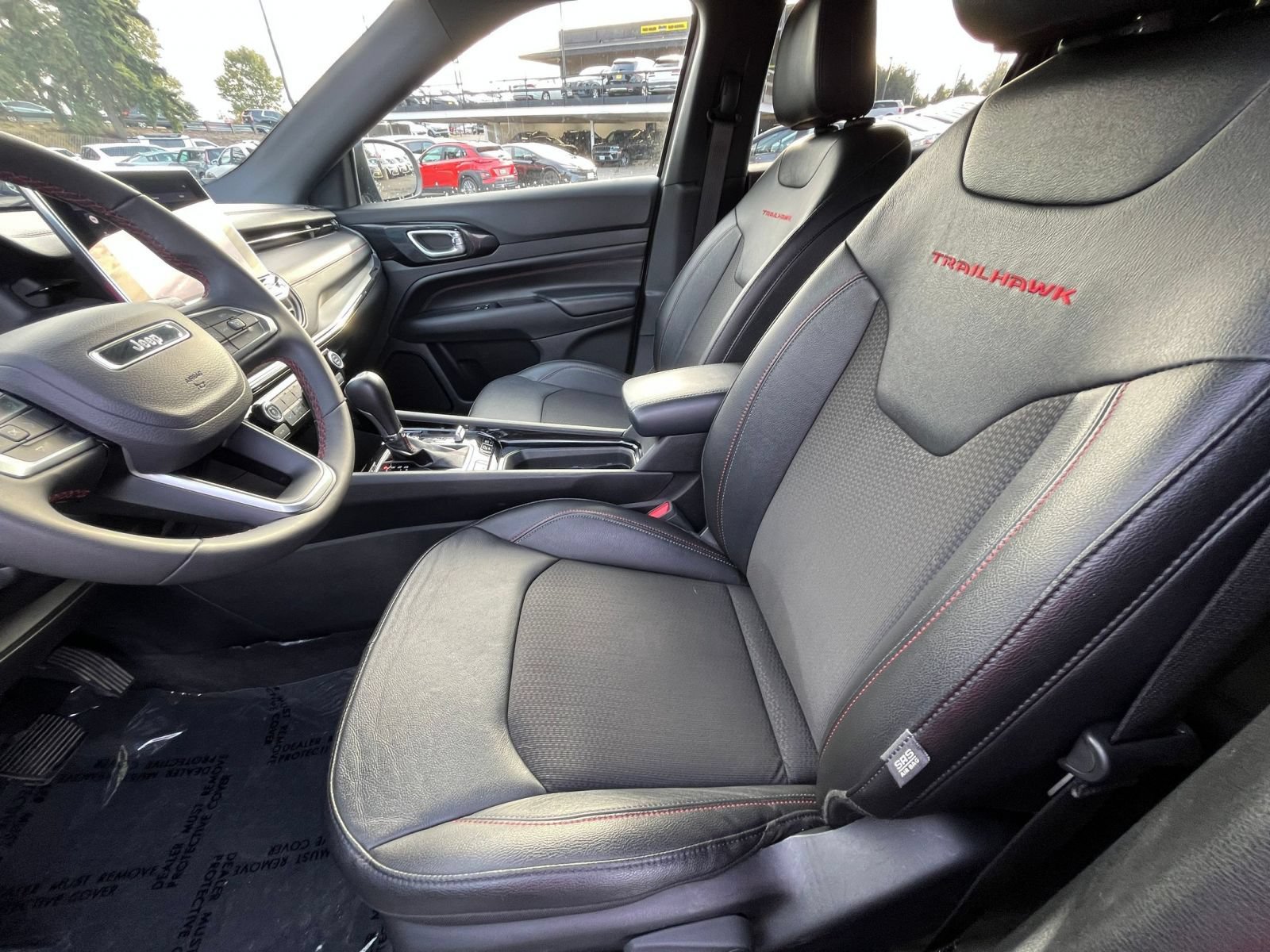 Used 2025 Jeep Compass Trailhawk AWD/4WD image 26