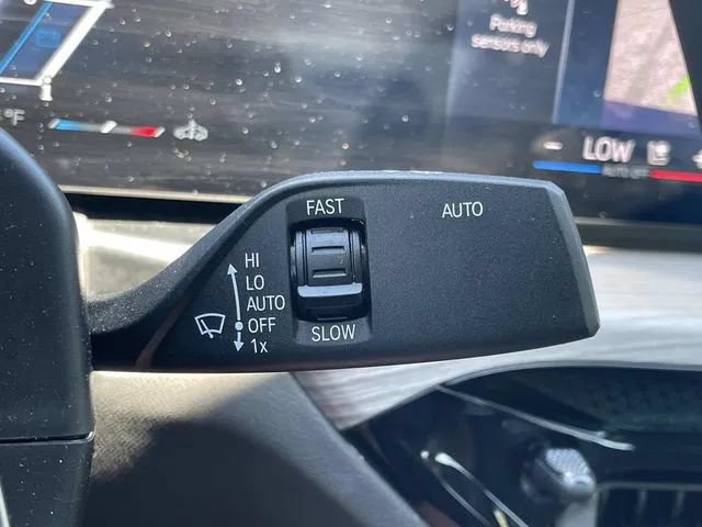 Used 2025 BMW 330i xDrive Sedan AWD/4WD image 42