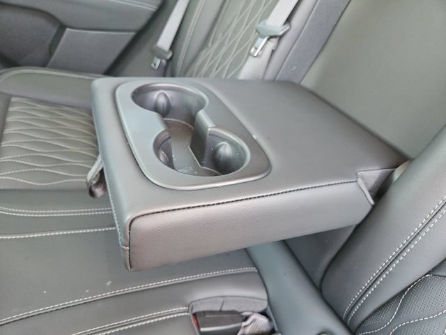 Used 2023 Buick Envision Avenir AWD/4WD image 18
