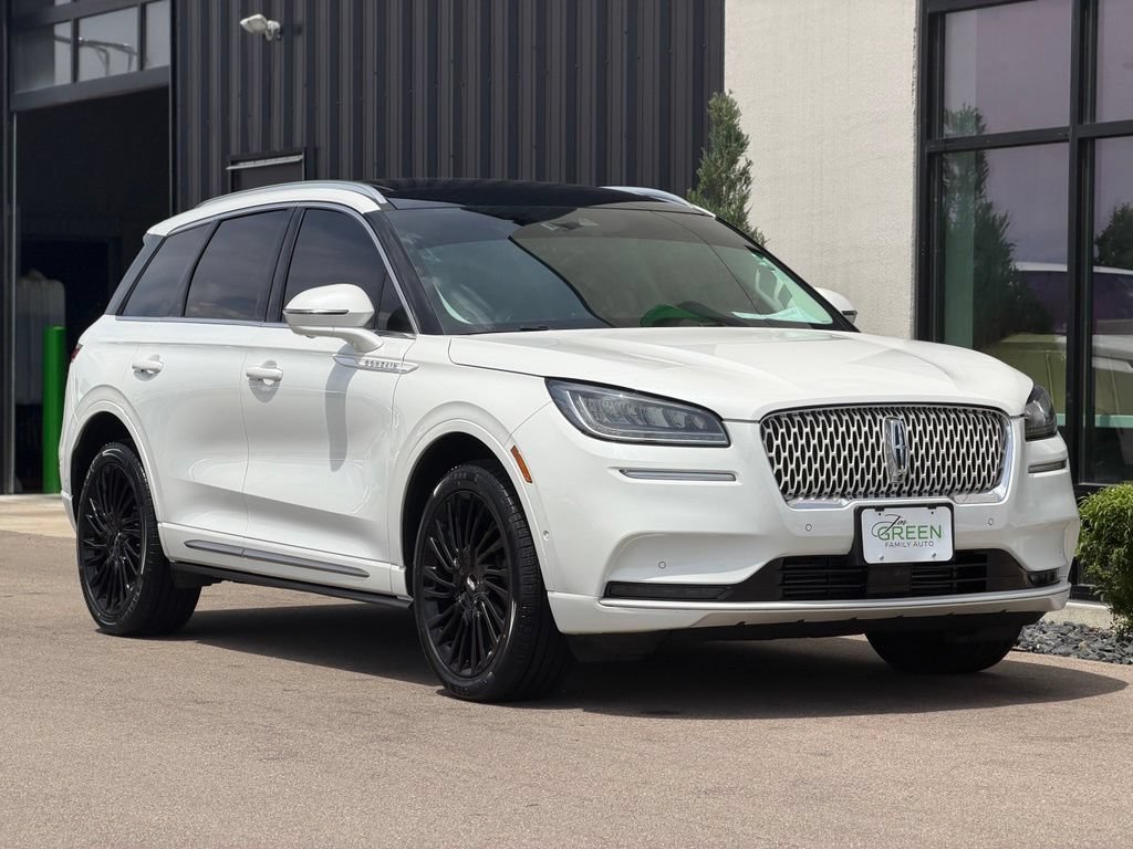 Used 2021 Lincoln Corsair Reserve w/ Equipment Group 201A AWD/4WD image 4