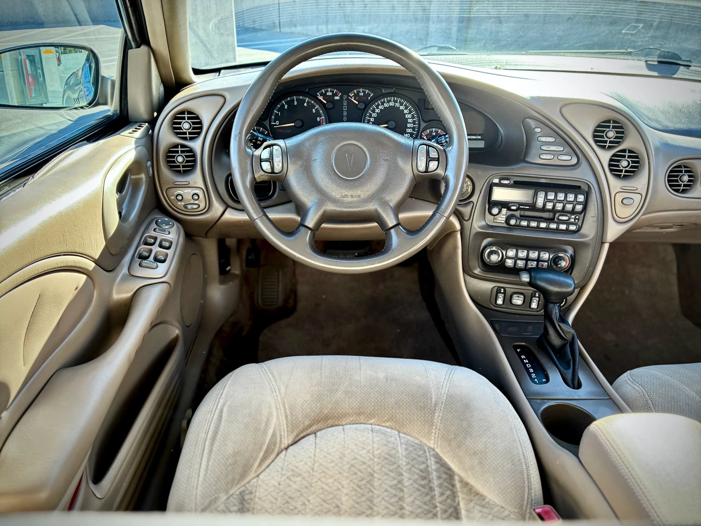 Used 2003 Pontiac Bonneville SLE FWD image 48
