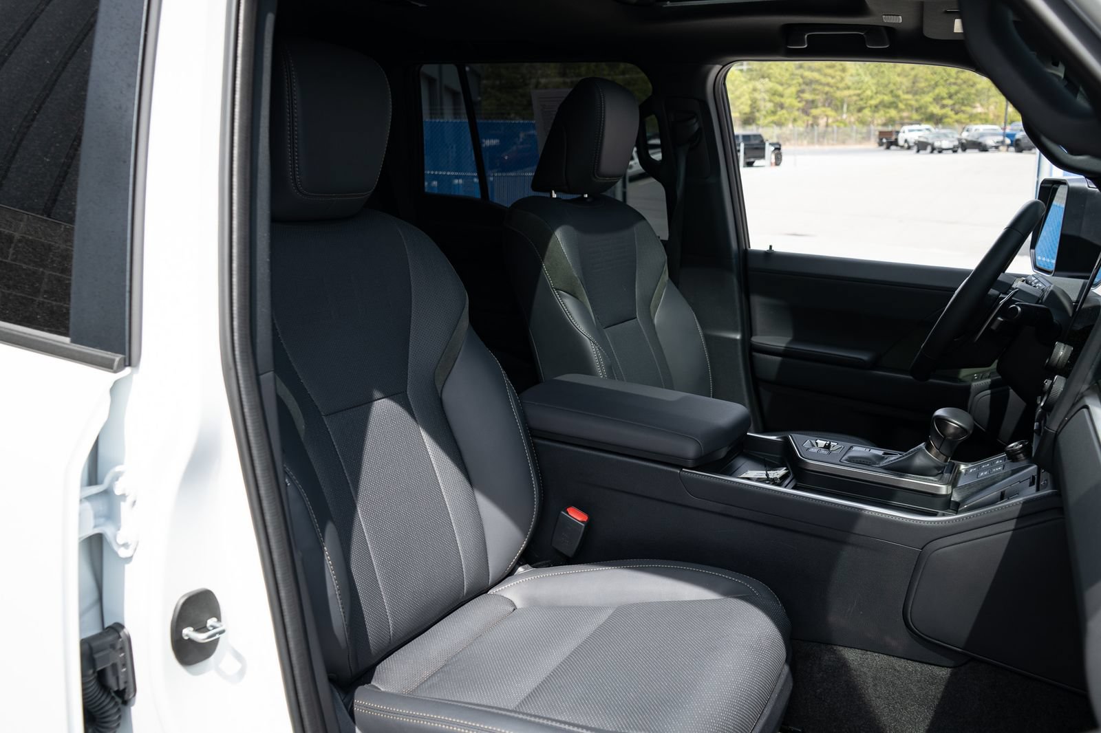Used 2025 Lexus GX 550 AWD/4WD image 36