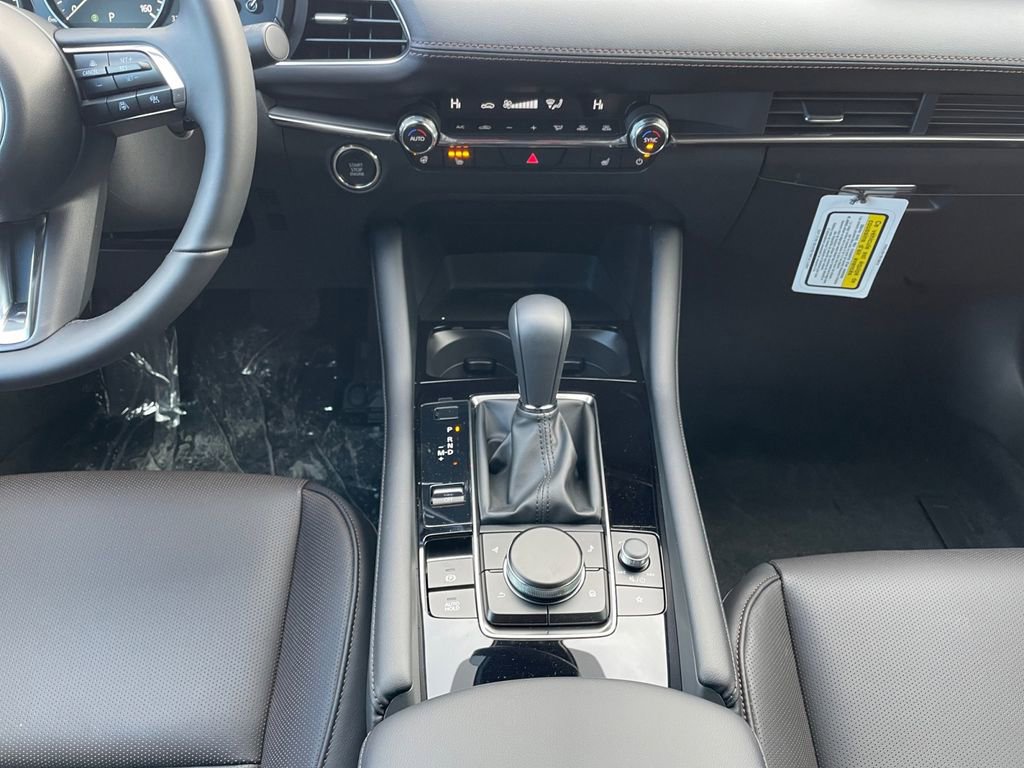 New 2026 MAZDA MAZDA3 Hatchback w/Premium Plus Pkg image 10