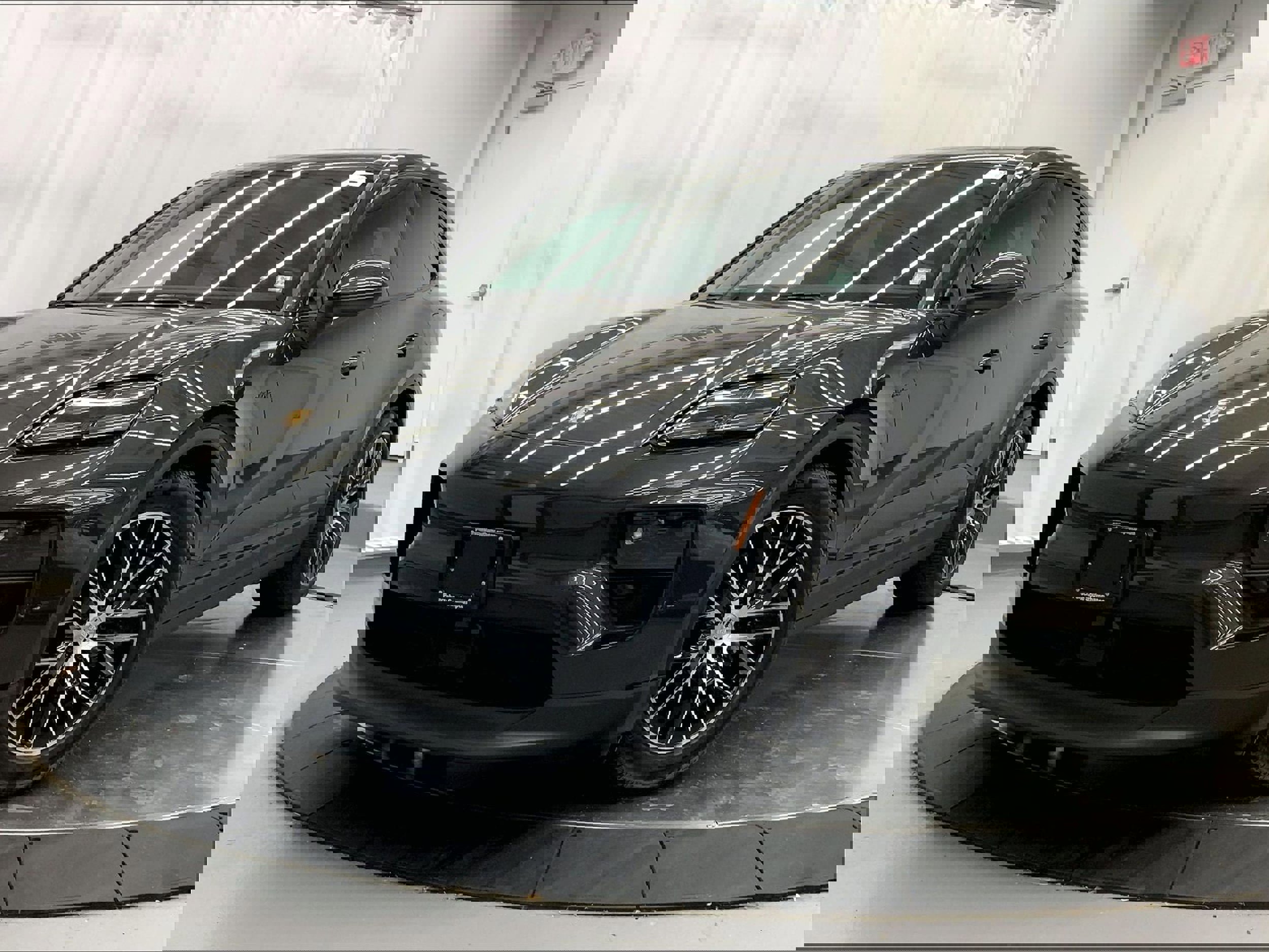 Used 2025 Porsche Macan Electric image 1