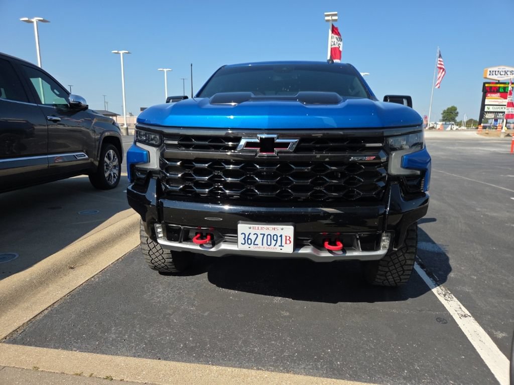 Used 2022 Chevrolet Silverado 1500 ZR2 AWD/4WD image 2