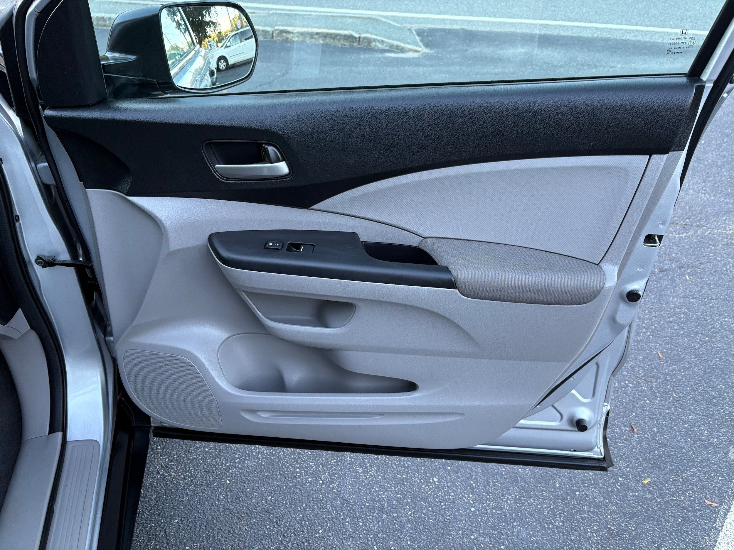 Used 2014 Honda CR-V LX image 30