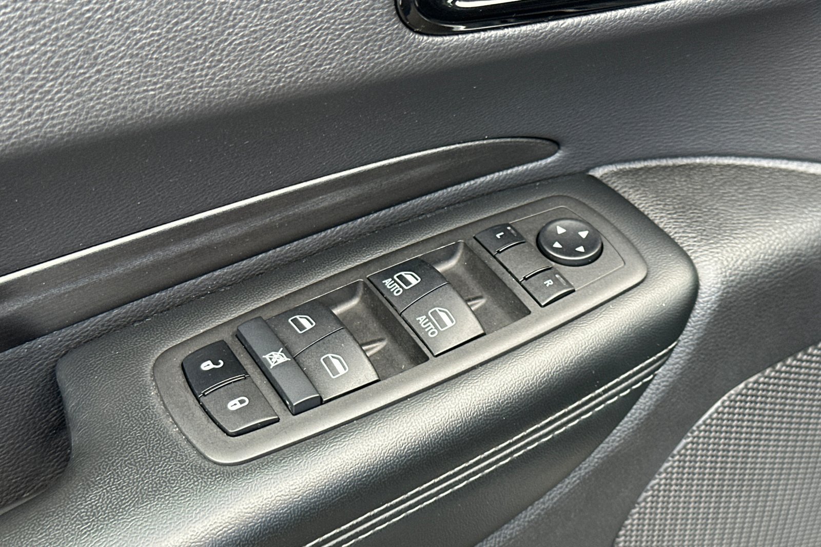 Used 2024 Dodge Durango SXT AWD/4WD image 12