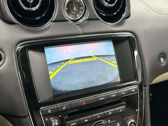 Used 2015 Jaguar XJ L Portfolio AWD/4WD image 46