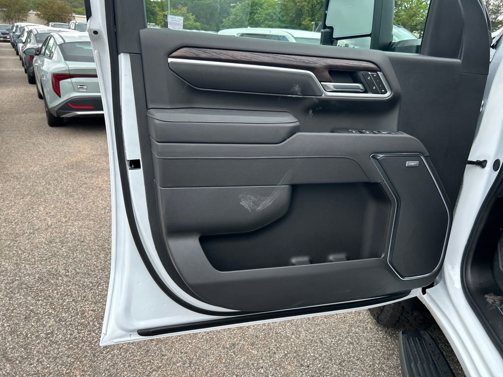 New 2026 GMC Sierra 2500 SLT w/ SLT Premium Package image 11
