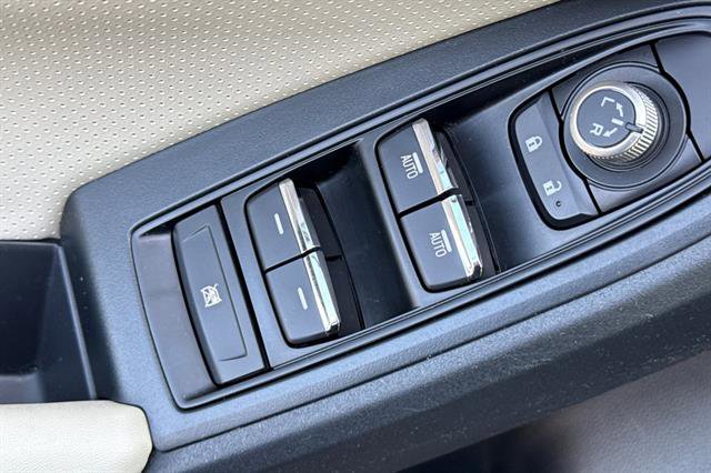 Used 2020 Subaru Impreza 2.0i Limited w/ Popular Package #2 image 11