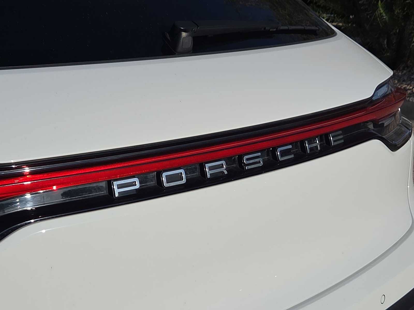 Used 2022 Porsche Macan AWD/4WD image 11