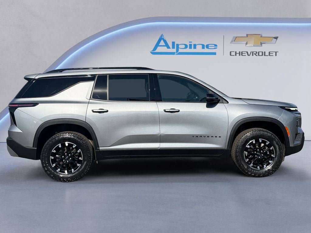 Used 2025 Chevrolet Traverse Z71 AWD/4WD image 6