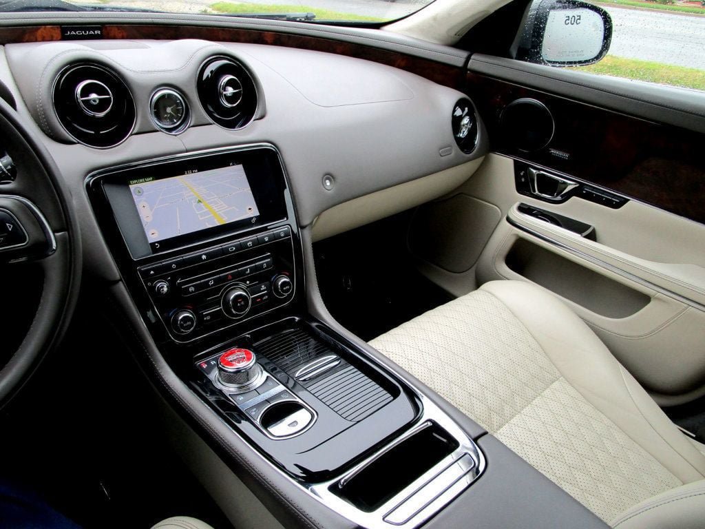 Used 2016 Jaguar XJ L Portfolio AWD/4WD image 23