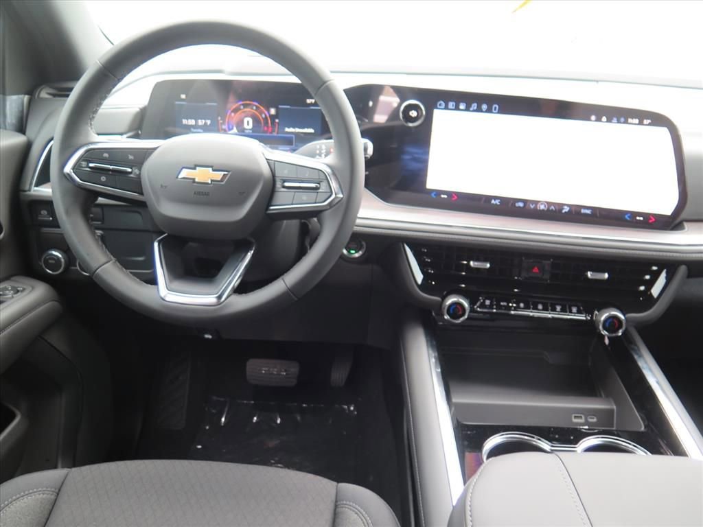 New 2026 Chevrolet Suburban LS image 13