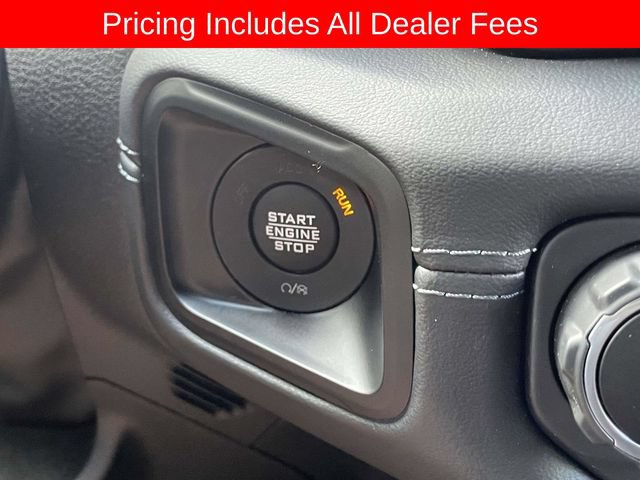 Used 2025 Jeep Wrangler Unlimited Sahara w/ Safety Group AWD/4WD image 33