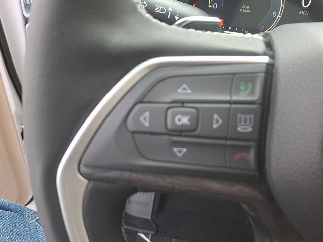 New 2025 Jeep Grand Cherokee Limited image 18