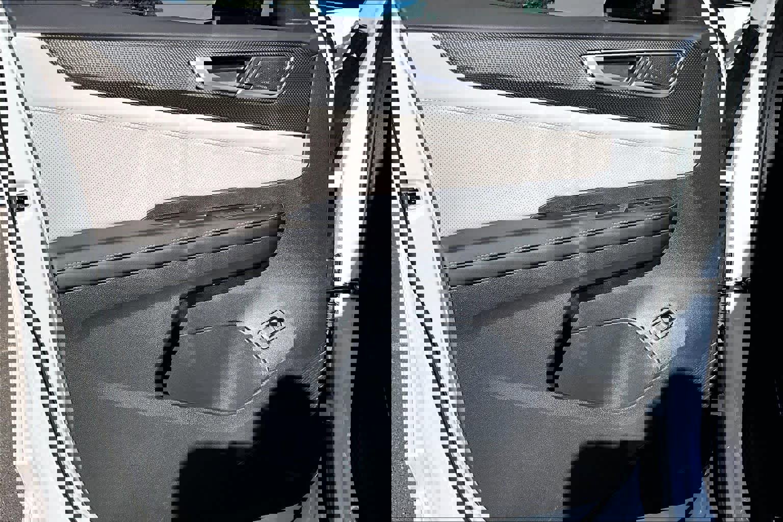 New 2026 Volkswagen Atlas Cross Sport SEL Premium R-Line image 10