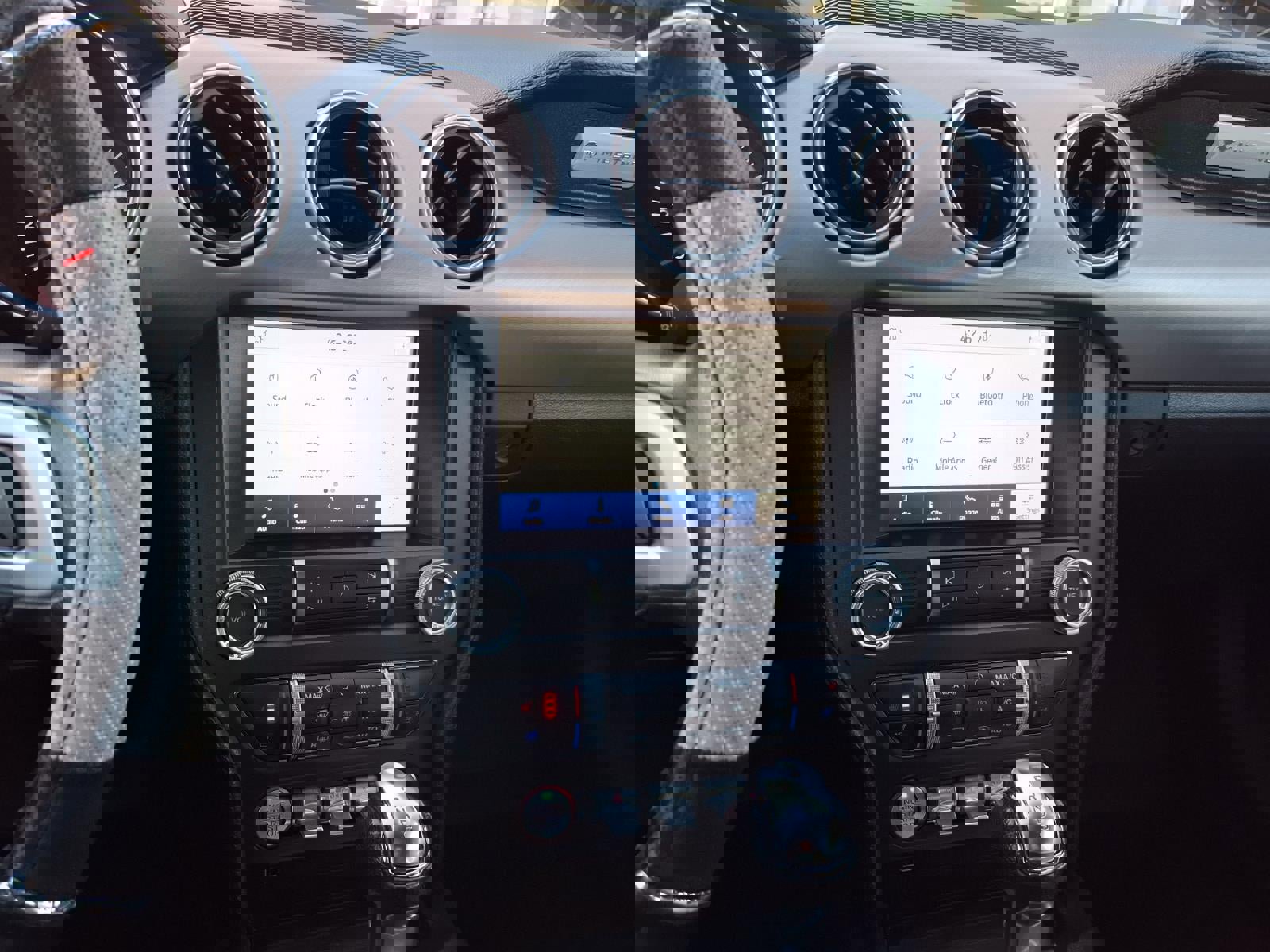 Used 2022 Ford Mustang Premium image 16