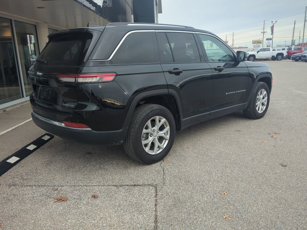 Used 2024 Jeep Grand Cherokee Limited image 7