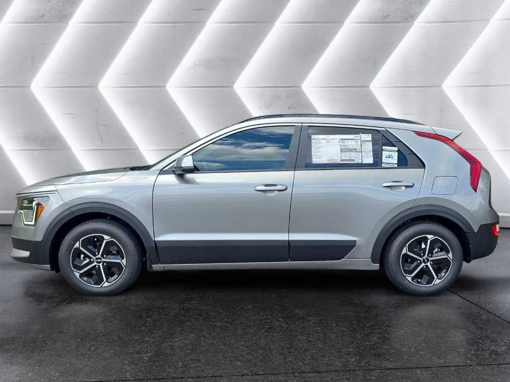 New 2025 Kia Niro LX FWD image 2