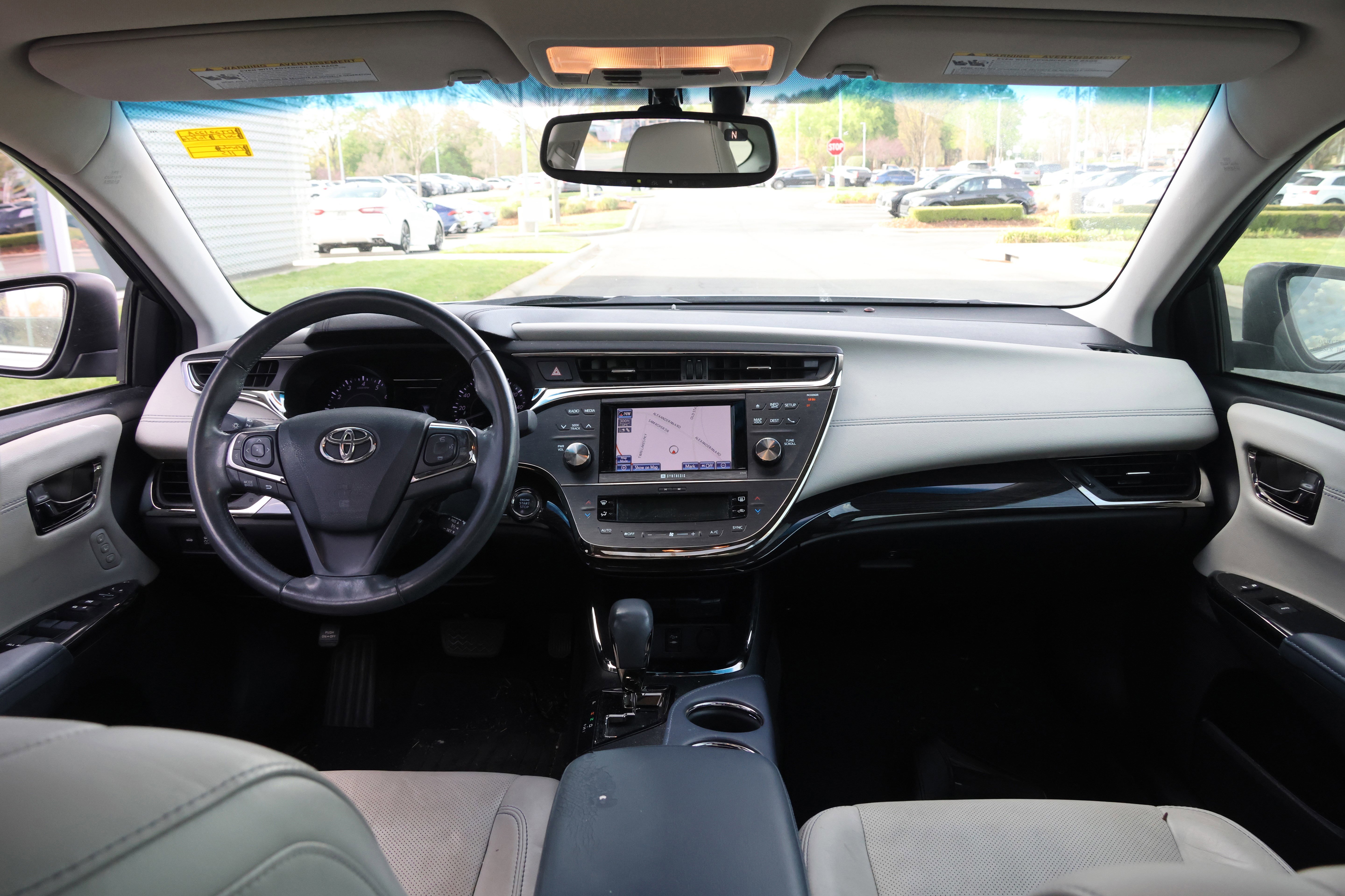 Used 2013 Toyota Avalon Limited image 30