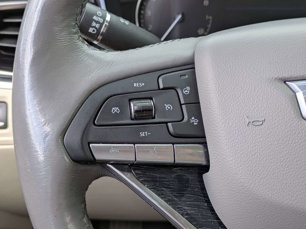 Used 2021 Cadillac XT6 Premium Luxury image 31