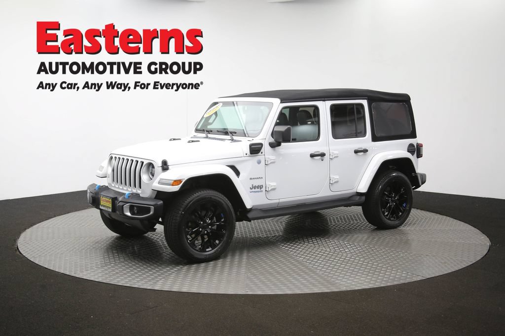 Used 2022 Jeep Wrangler Unlimited Sahara w/ Cold Weather Group AWD/4WD image 58
