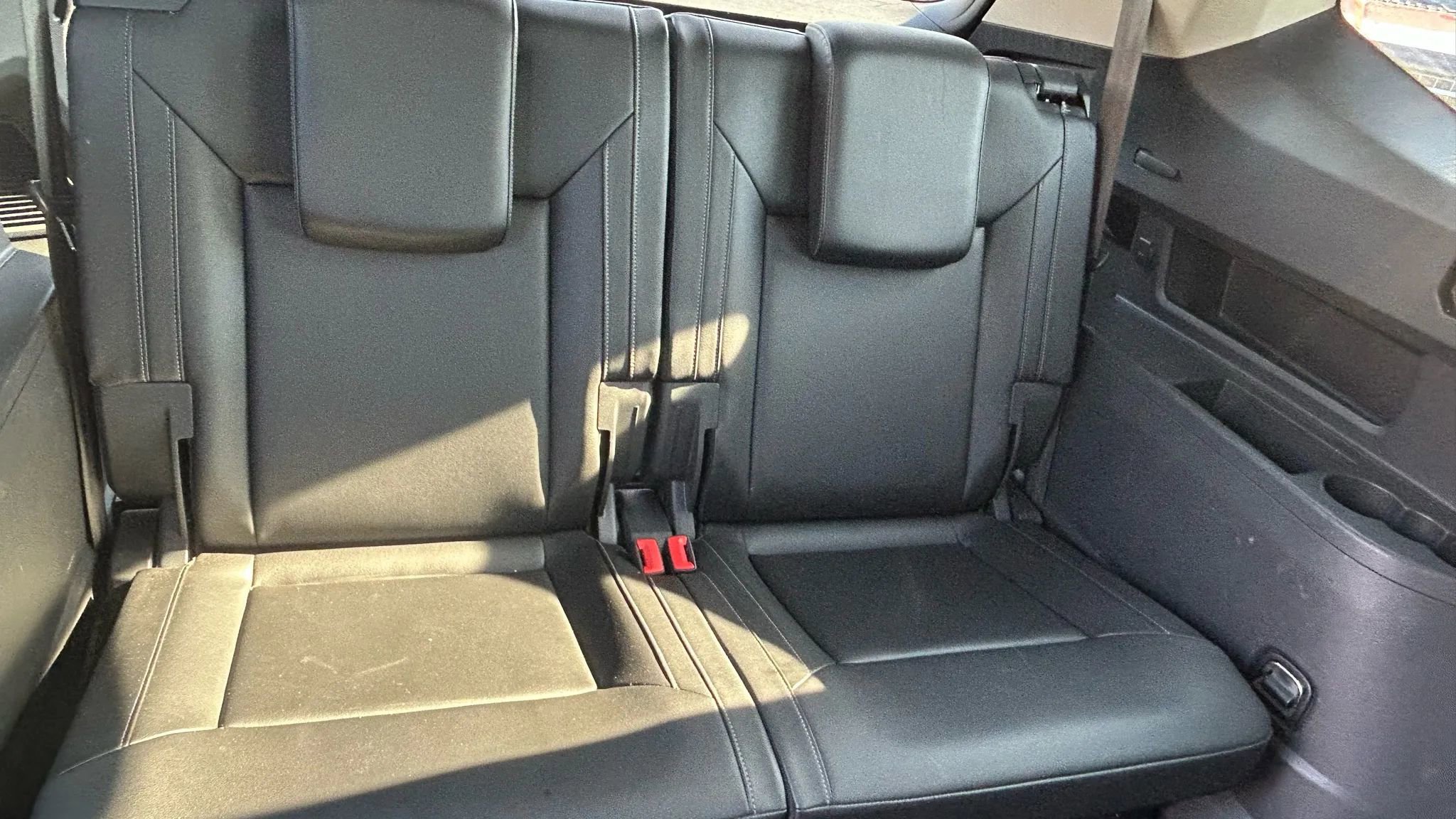 Used 2018 Volkswagen Atlas SE w/ R-Line Package image 19