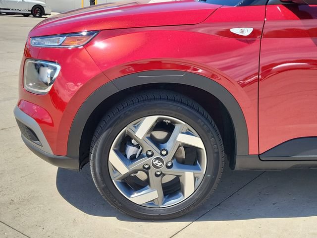 Used 2024 Hyundai Venue SEL FWD image 9