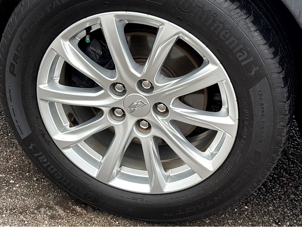 Used 2019 Cadillac XT4 Luxury FWD image 16