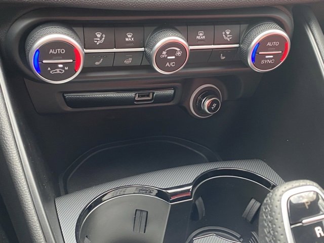 New 2025 Alfa Romeo Giulia AWD image 30