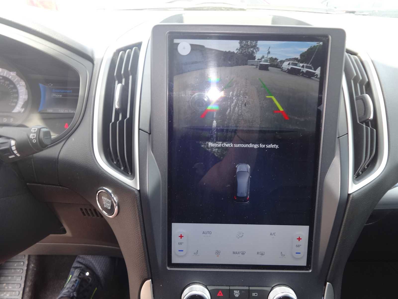 Used 2022 Ford Edge SEL image 16