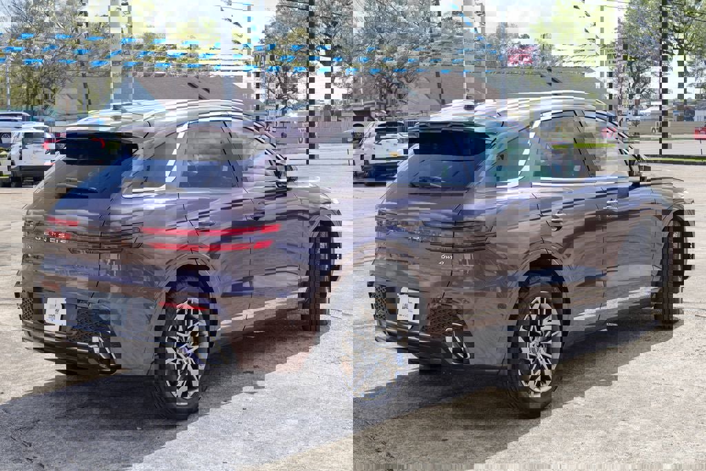 Used 2023 Genesis GV70 2.5T w/ Advanced Package image 20