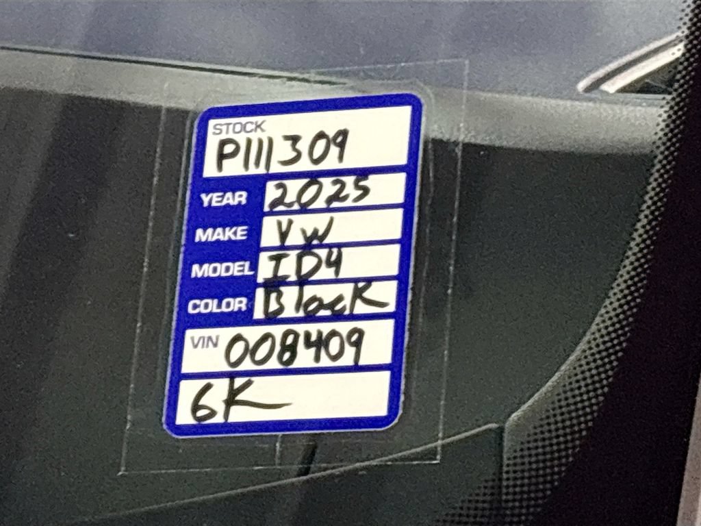 Certified 2025 Volkswagen ID.4 Pro S AWD/4WD image 27