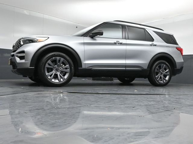 Certified 2021 Ford Explorer XLT w/ Equipment Group 202A AWD/4WD image 41