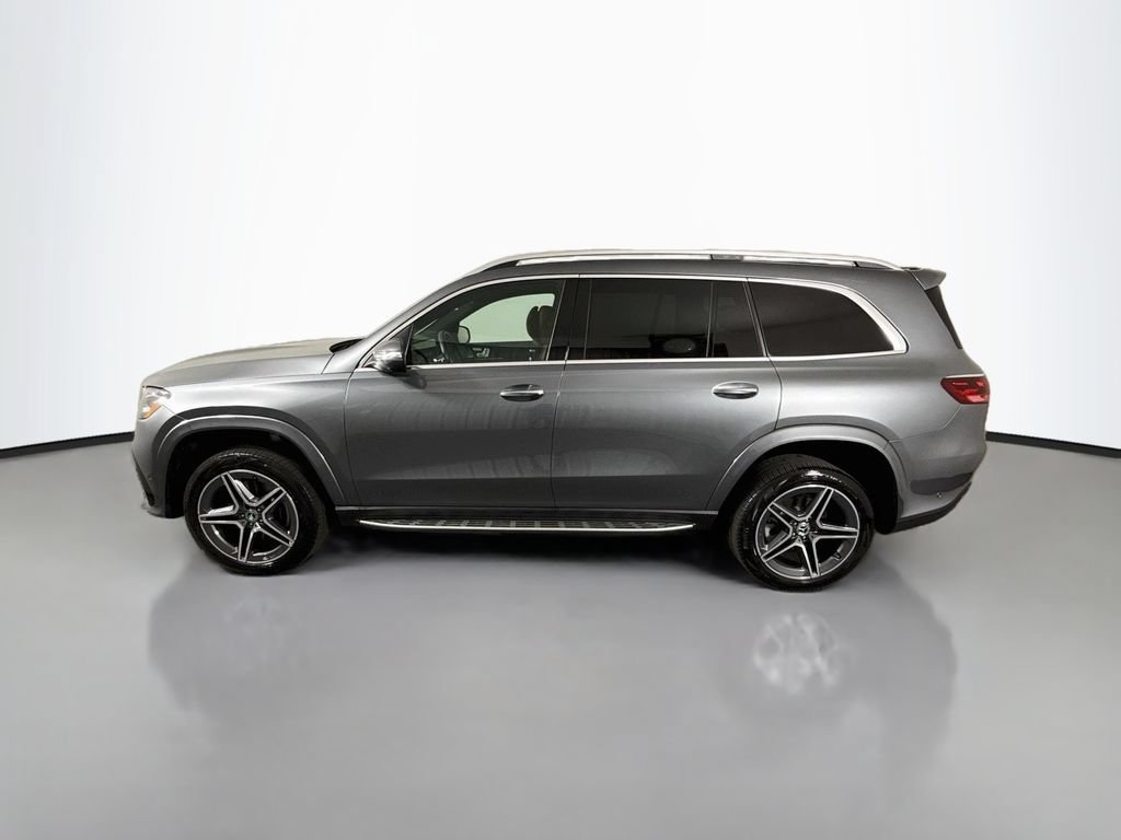 Used 2025 Mercedes-Benz GLS 450 4MATIC w/ AMG Line Exterior image 4