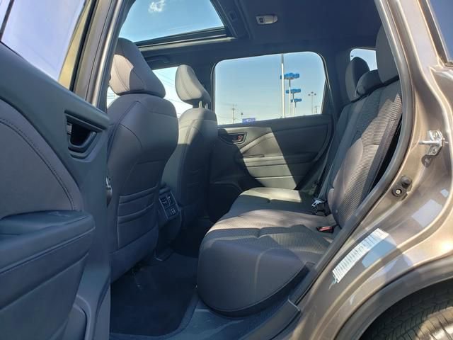 Certified 2025 Subaru Forester Premium AWD/4WD image 12