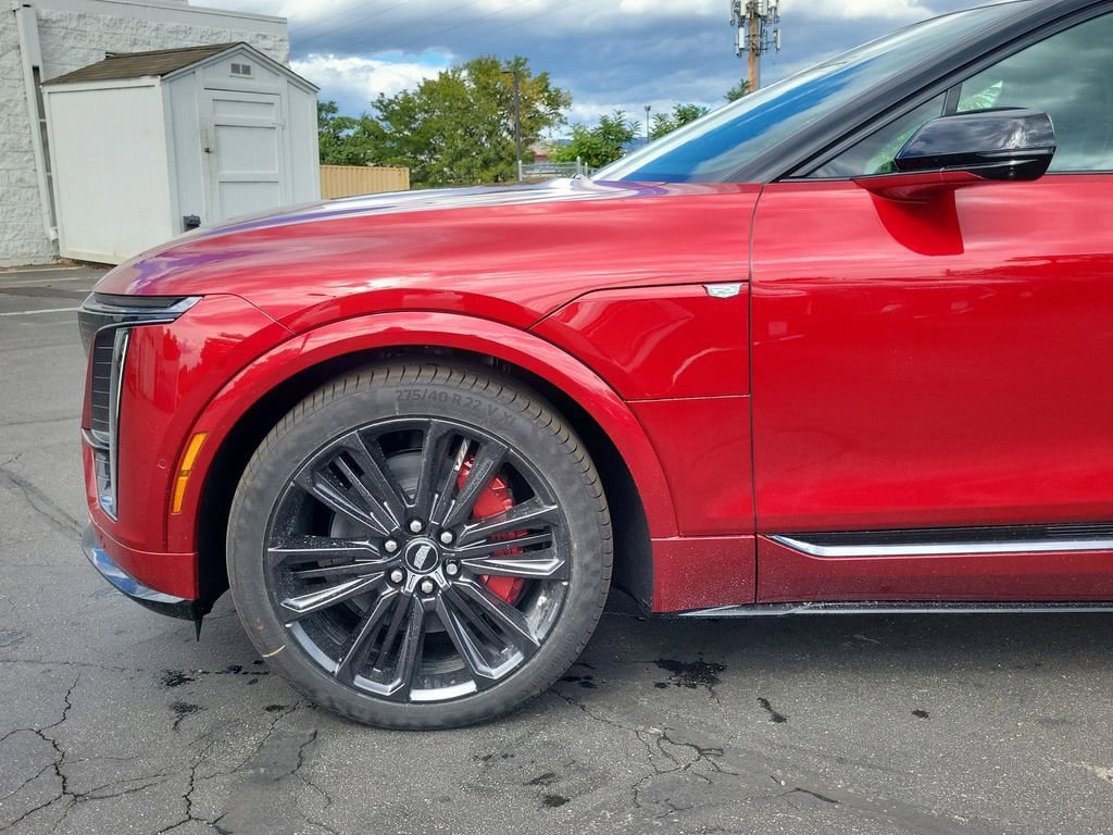 New 2026 Cadillac Lyriq V AWD/4WD image 6