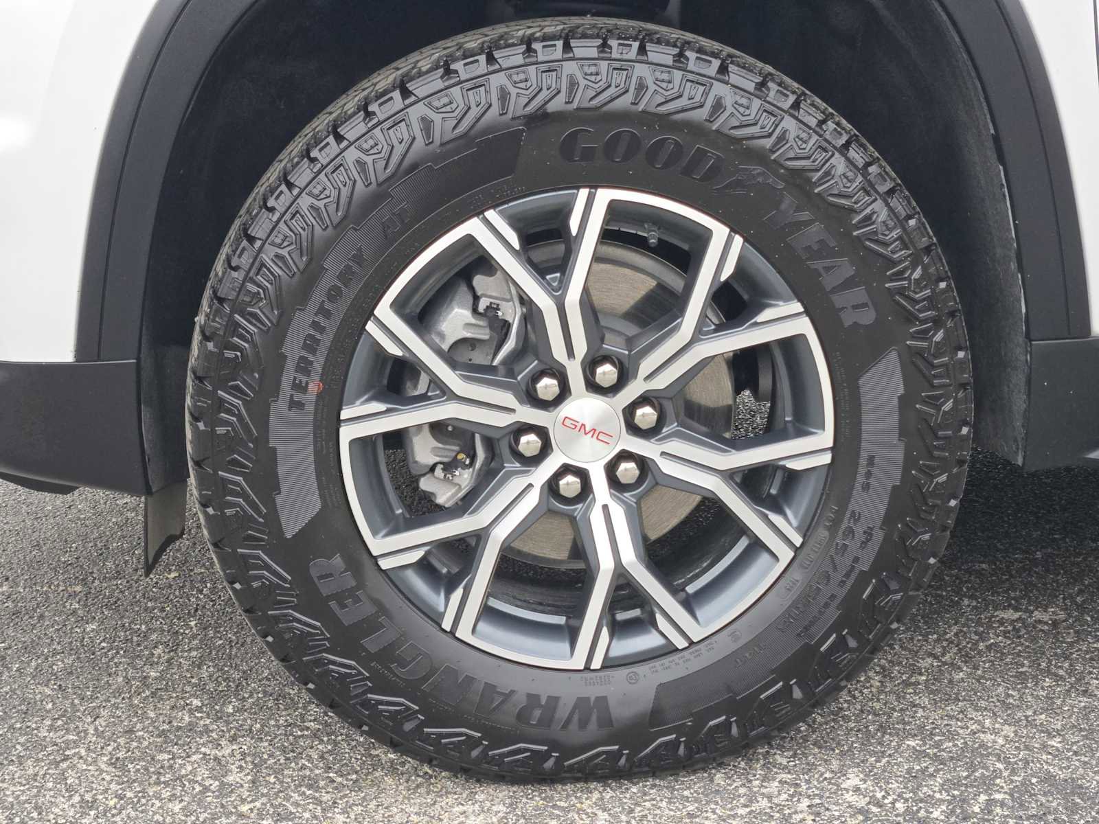 Certified 2025 GMC Acadia AT4 image 12