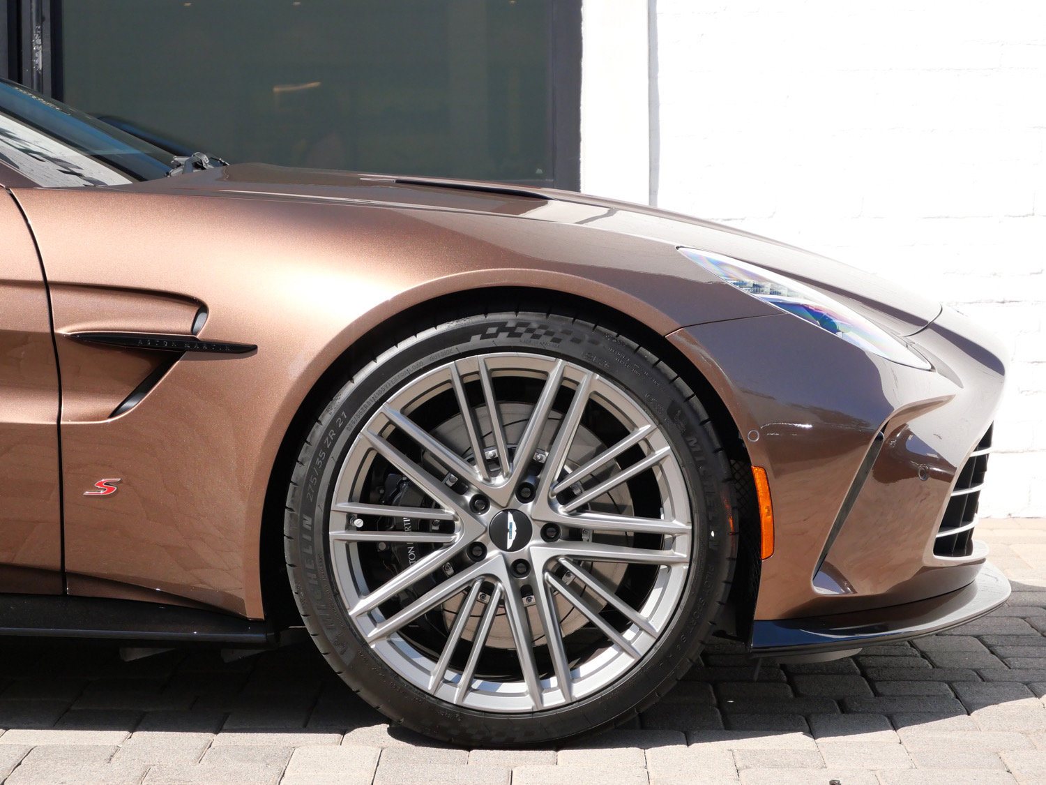 New 2026 Aston Martin V8 Vantage S RWD image 4