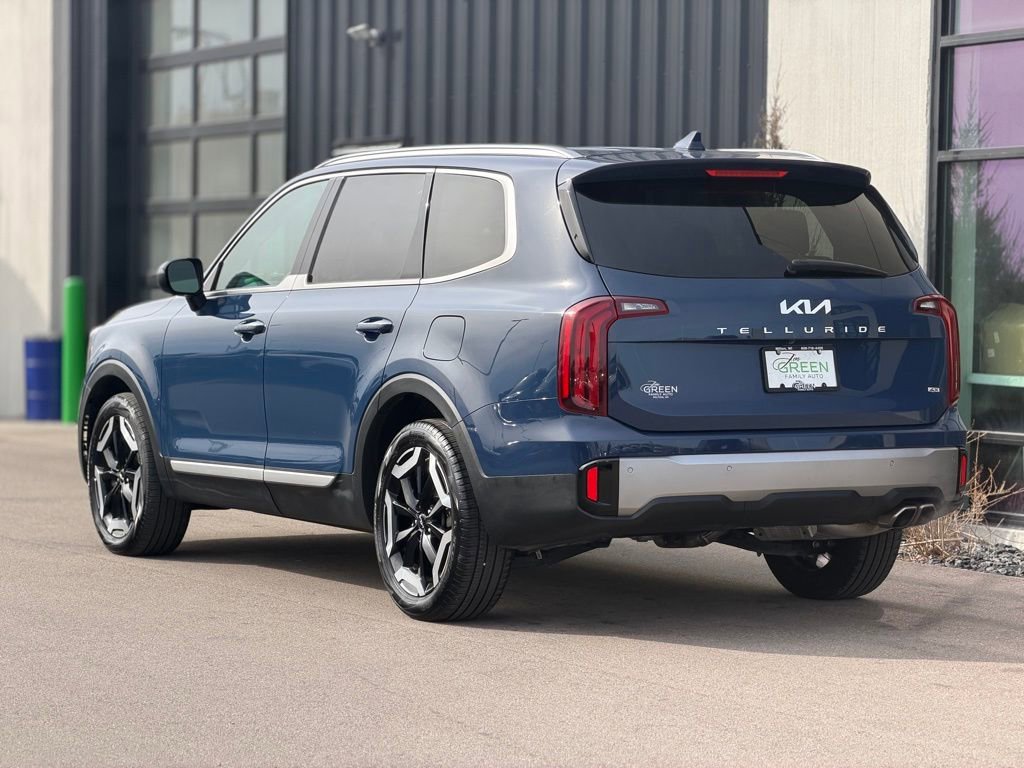 Used 2025 Kia Telluride S image 3